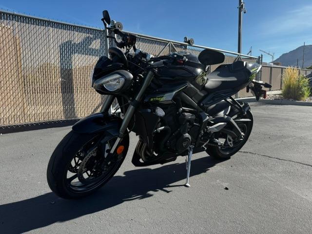 2025 Triumph Street Triple 765 RS