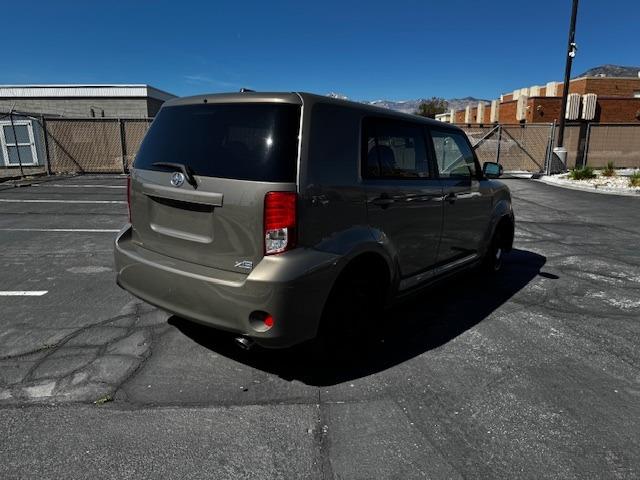 Vehicle Photograph