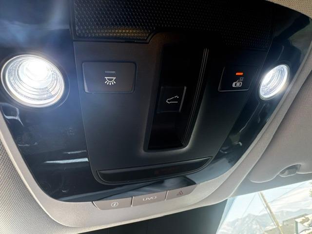 Vehicle Photograph