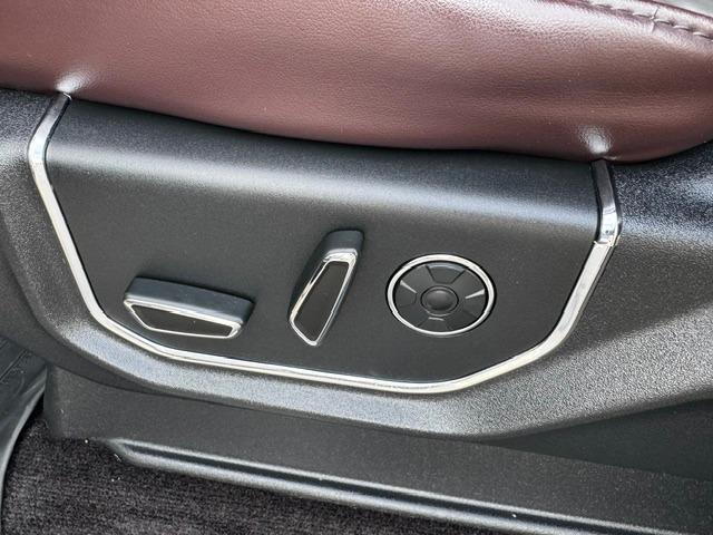 Vehicle Photograph