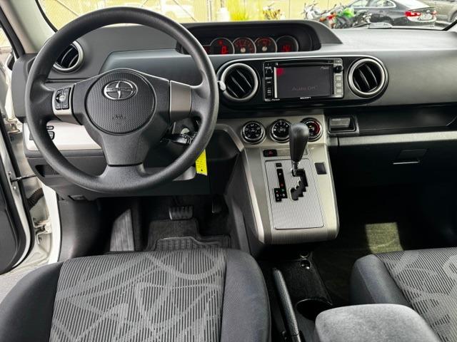 Vehicle Photograph