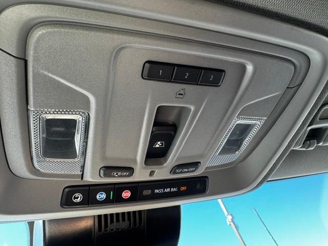 Vehicle Photograph