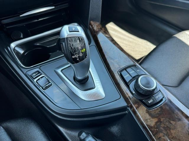 Vehicle Photograph