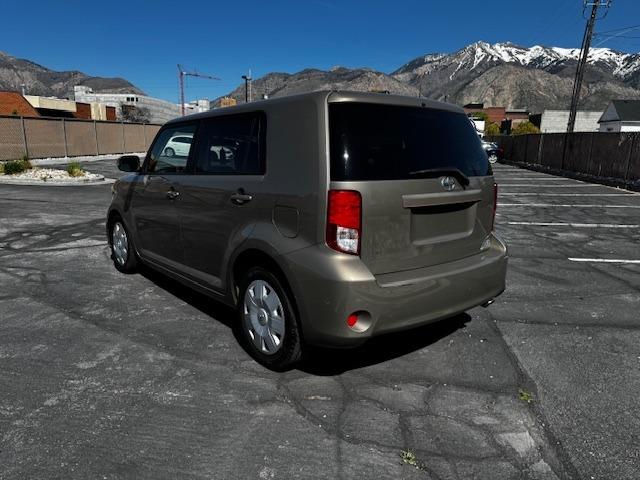 Vehicle Photograph