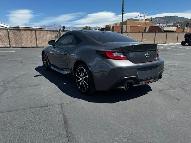 Vehicle Photograph