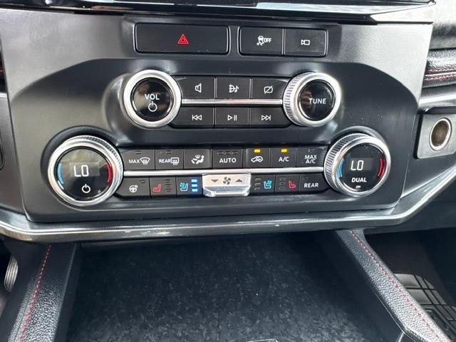 Vehicle Photograph