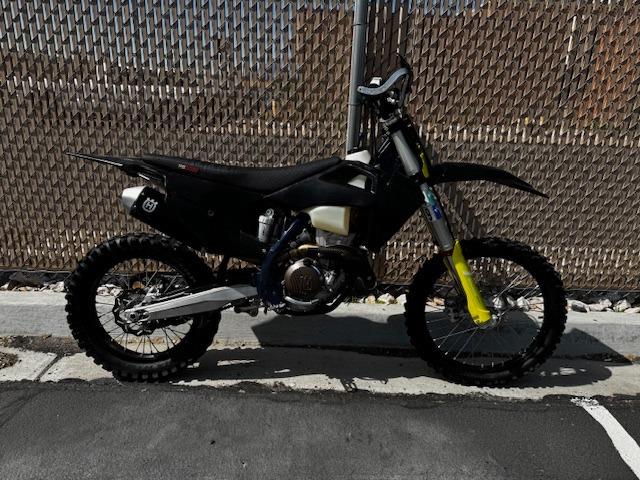 Vehicle Photograph