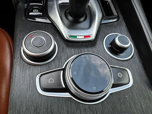 Vehicle Photograph
