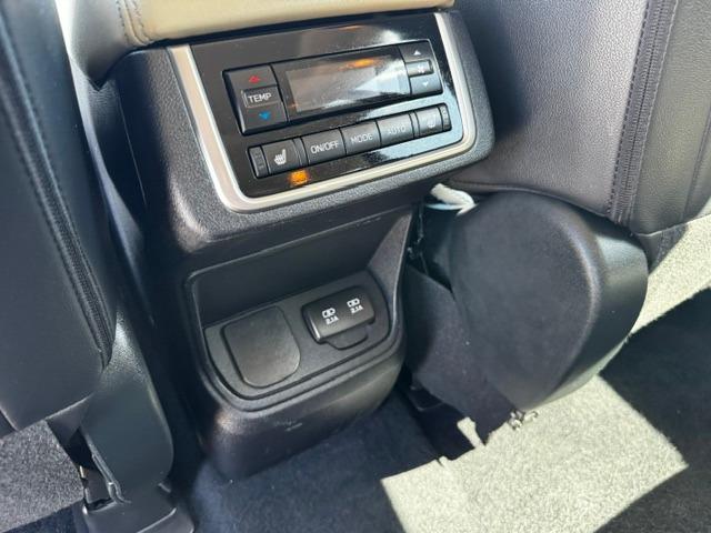Vehicle Photograph