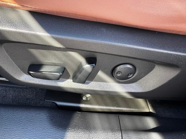 Vehicle Photograph
