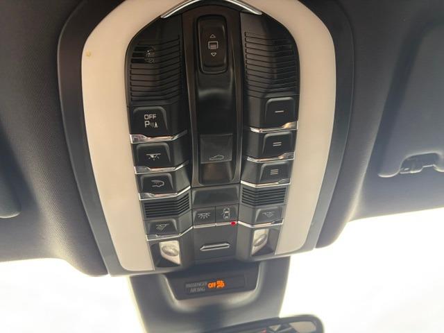 Vehicle Photograph
