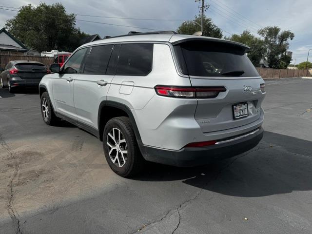 Vehicle Photograph