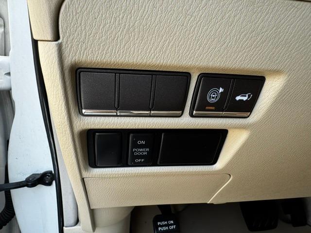 Vehicle Photograph