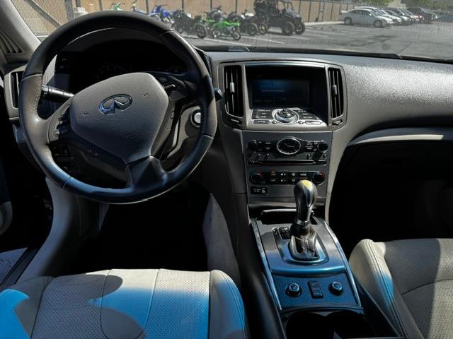 Vehicle Photograph