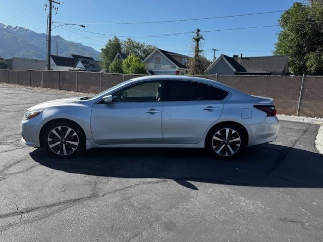 Vehicle Photograph