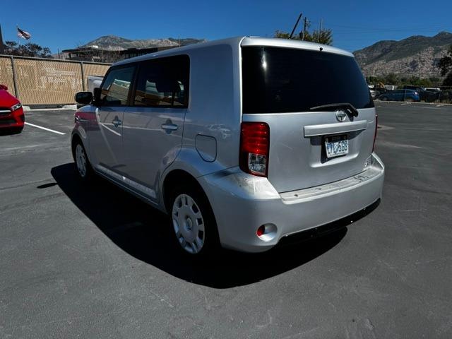Vehicle Photograph