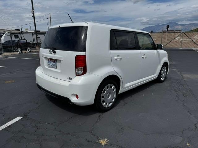 Vehicle Photograph
